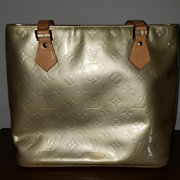 Louis Vuitton Handbags - LOUIS VUITTON purse